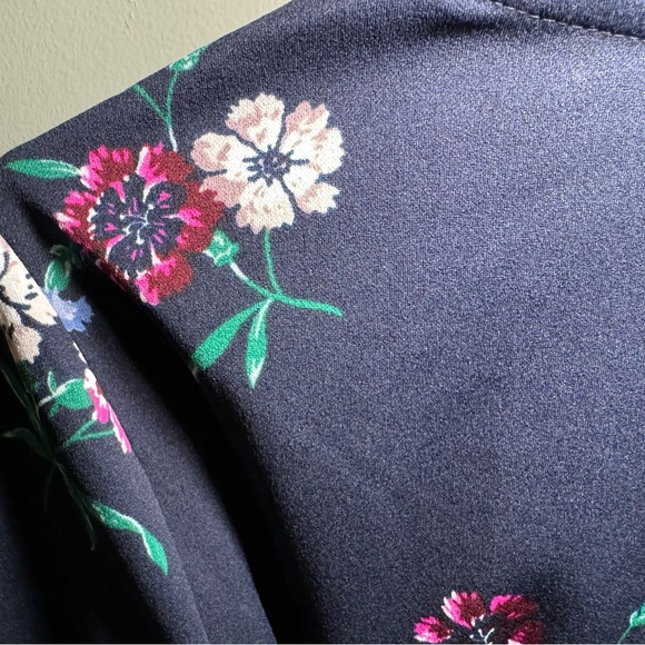 Dress - Picture 6 of 6